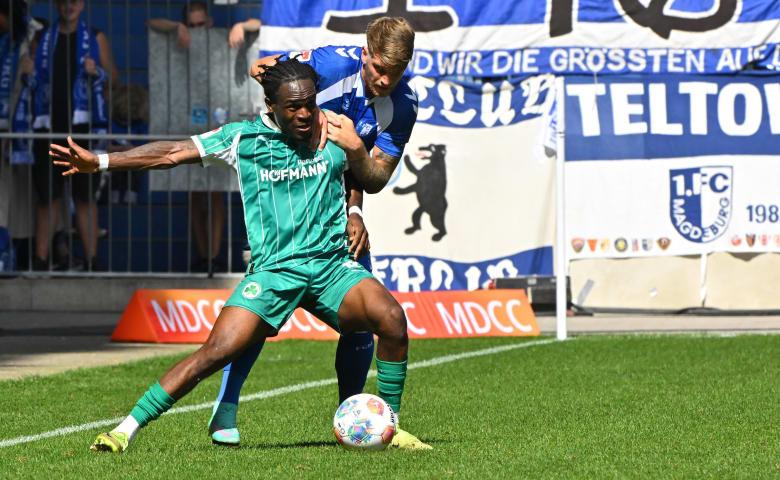 ballhungrige-blau-weisse